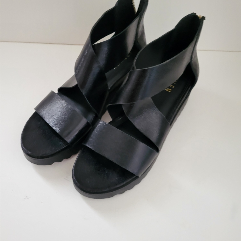 New Steven By Steve Madden Black Strappy Leather Sandals